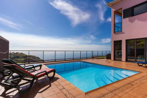 Canhas Views Pool And Barbecue