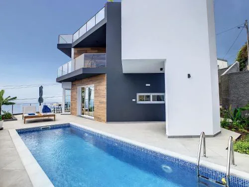 Villa Omar by LovelyStay