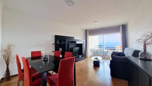 Azenha Apartment by LovelyStay