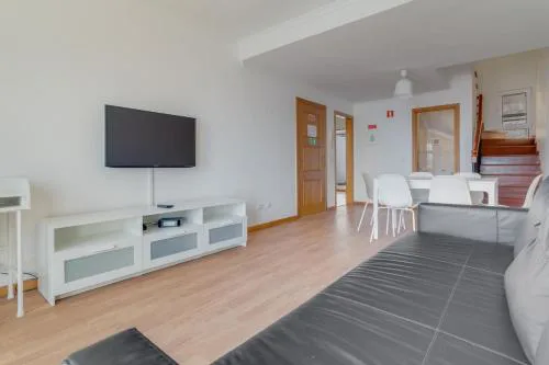 Esfera I Calm Stay With Parking & Workspace