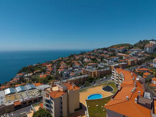 Garajau Terrace Apartment - Pool and Free Parking