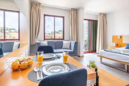 Sarah's Apartment by GALMI