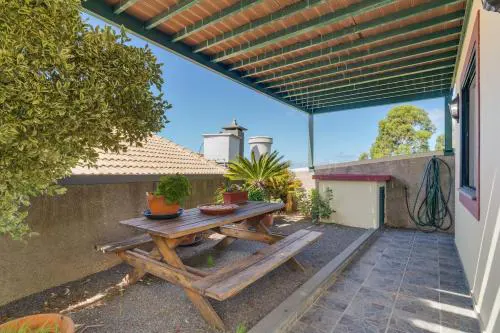 Calheta- Family home