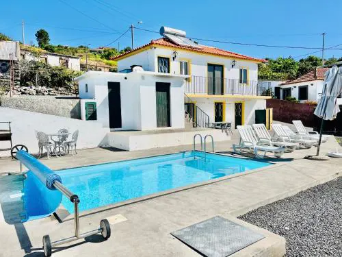 Maria Cottage with Sea View