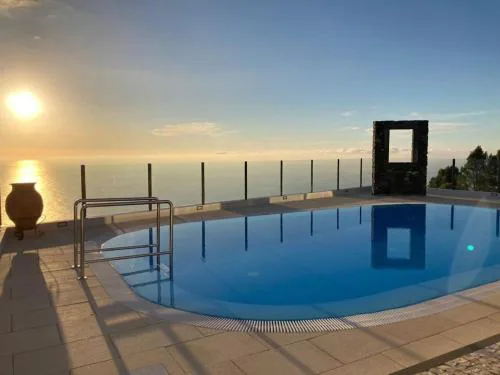 Charming Villa in Fajã da Ovelha with Private Pool