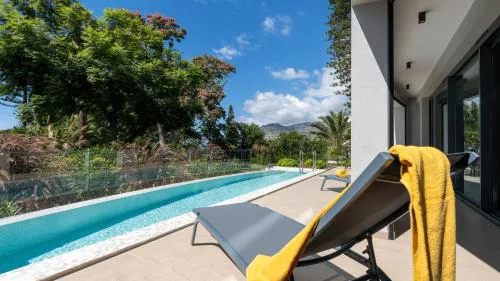 Acqua Sensation Suites by LovelyStay