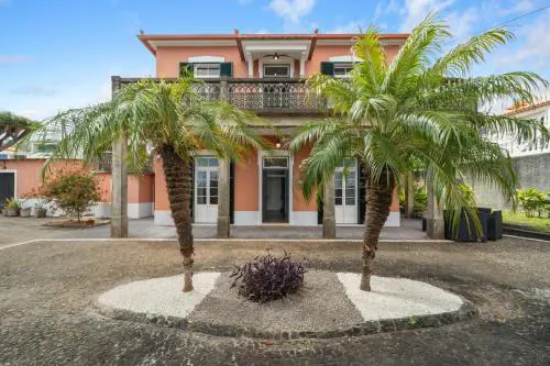Akosuah's Villa