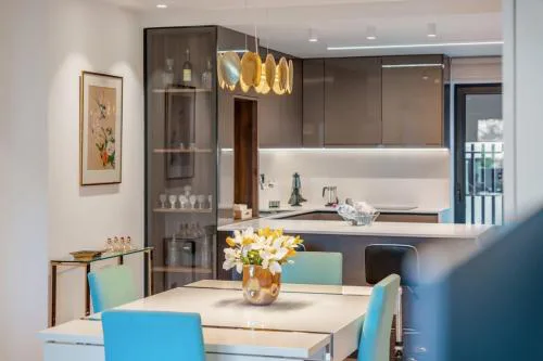 Apartamento Moderno T2 com Pátios e Acesso a Piscina