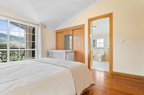 Avista Navios Holiday Home - Sea View & Free Parking in Funchal