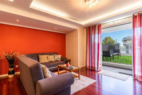 Casa Branca with garden by Holiday Rental Madeira