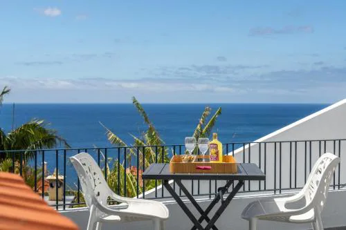 Casinha Azul 2 Bedroom with Sea View in Funchal