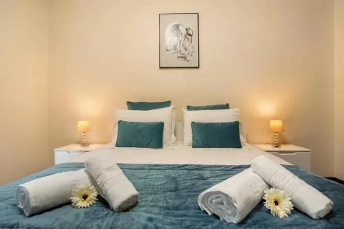 Charming Apartment in Funchal with Balcony and View