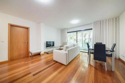 Esmael Apartment 2 by Mth