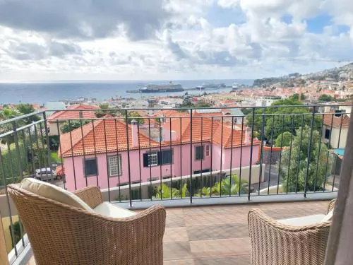 Funchal bay incredible view with pool