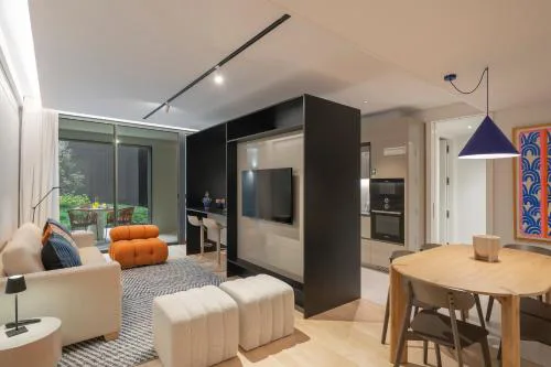 Luxury Garden Apartment at Savoy Insular