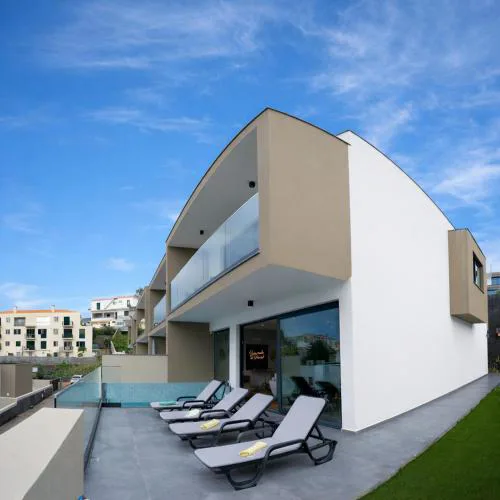 Madeira Garden Home