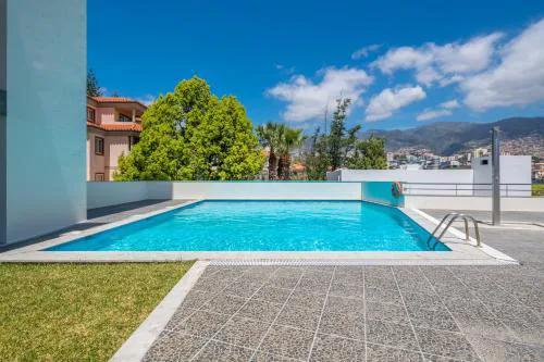 Miramar Apartment with pool by Holiday Rental Madeira