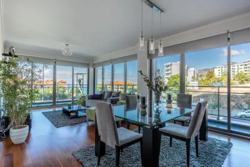 Monumental Residence apartment with pool by HR Madeira