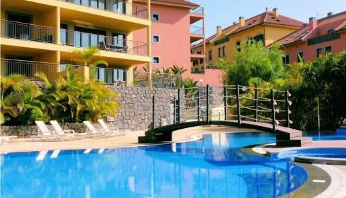 Private Garden and Pool in the Heart of Funchal