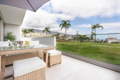 SeaLaVie Apartment
