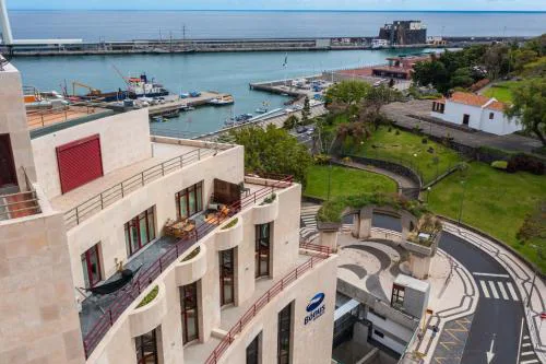 Stay In St. Catarina Park, by PAUSA H. Rentals