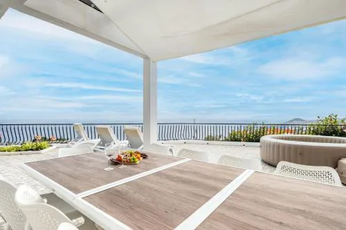 Villa Amor Do Mar -180° Sea View, Jacuzzi,Terrace