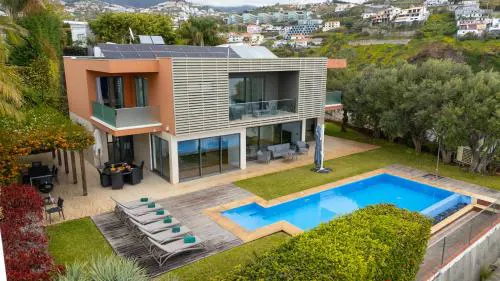 Villa Vitoria - by LovelyStay