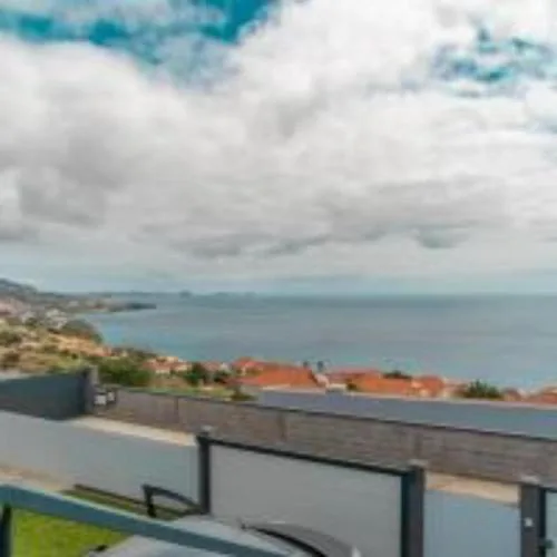 Isaq Villa in Santa Cruz