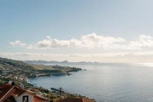 Sunrise House by Wanderlust Madeira - 2 Bedroom Sea View