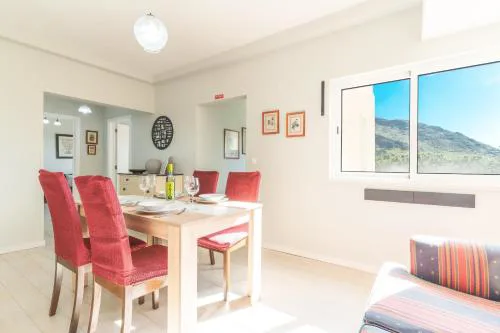 Bays Secrets Apartment by Atlantic Holiday