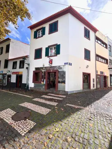 Machico Village Apartment - Private terrace & car park