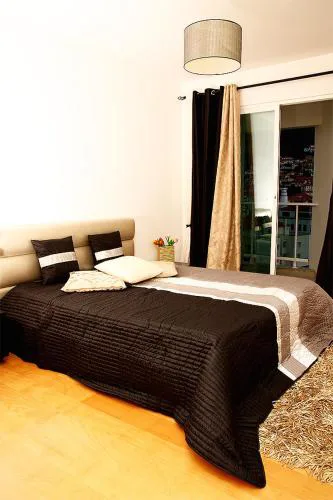 Sunny Little Sister Apartment at 7 min walking from the beach