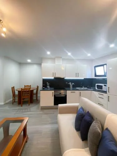 Village Square Coastal Apartment 1D