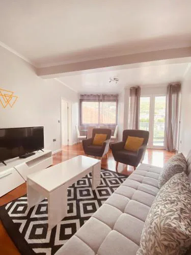 Village Square Coastal Apartment 3G