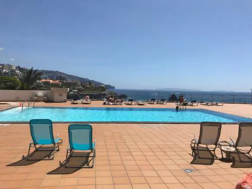 Apartment mit Blick auf das Wasser by Interhome