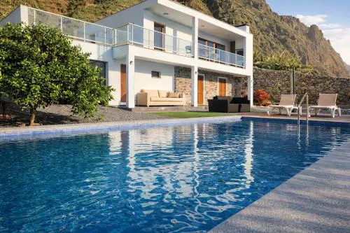 Villa O Pomar with optional heated pool