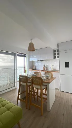 Wave Shadows Beach House Oceanfront property - Top Floor
