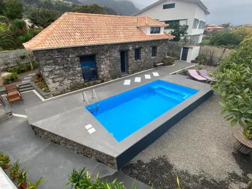 Cottage Quinze & Apartment with Swimming pool