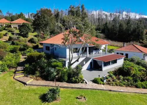 Passaras - countryside retreat in west of island