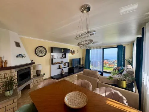 Bella Vista Home