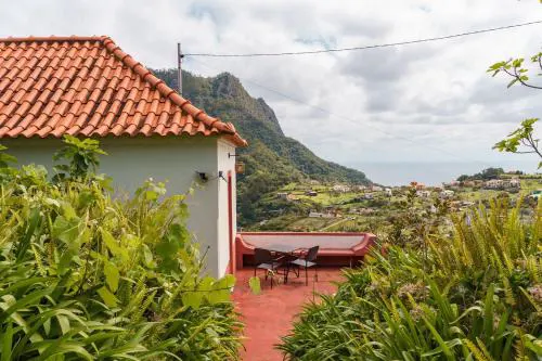 GuestReady – Rustic Charm in Peaceful Madeira
