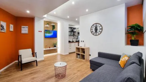 The Jolie - Apartments by the Ocean