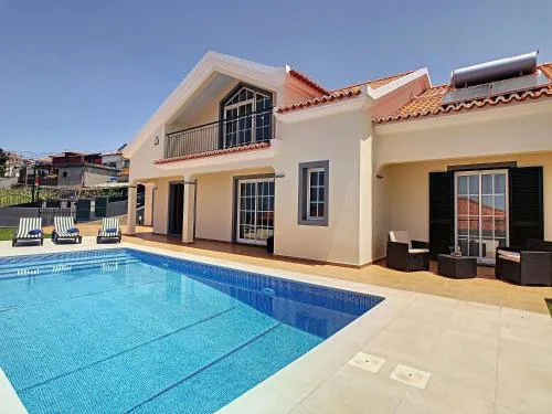 Casa Mes Amis by LovelyStay