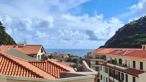 Ribeira View Madeira com Private Parking