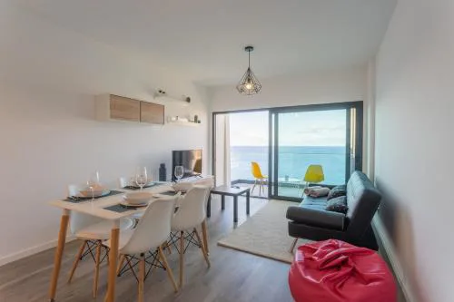 FLH Fantastic Ocean View with Balcony