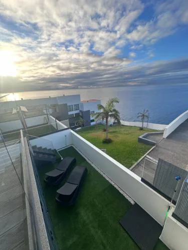 Madeira Home at Cliff Residence