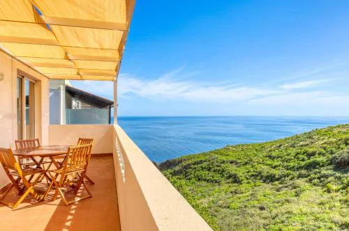 Verde Agua Garajau, a Home in Madeira
