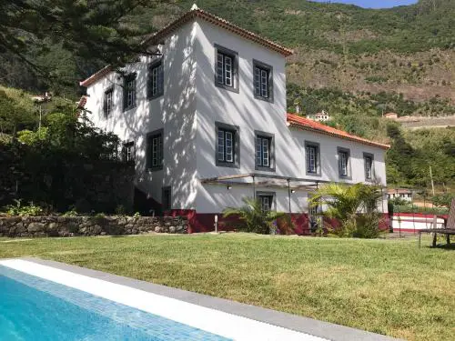 Casa Oliveira Esmeraldo - Guest Houses