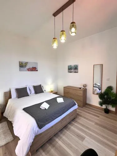 Bravas House 1