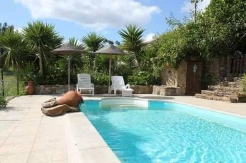 Serra do Caldeirao Villa with Pool
